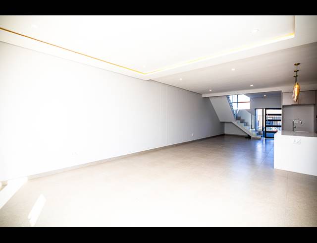 4 BEDROOM FREEHOLD FOR SALE IN SANDOWN